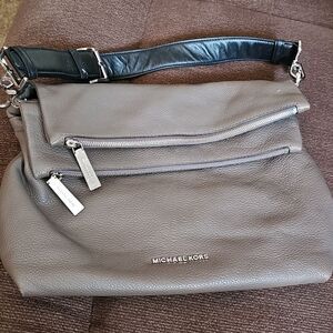 Michael Kors Large slouchy leather hobo Taupe Bag & Black Strap 3 Compartments